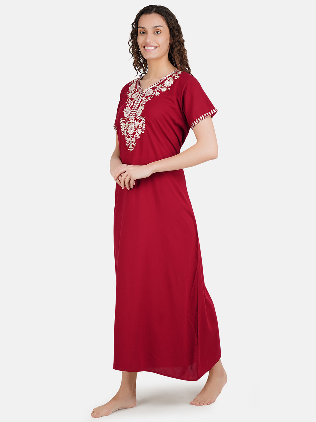 White Six Floral Embroidered Nightgown