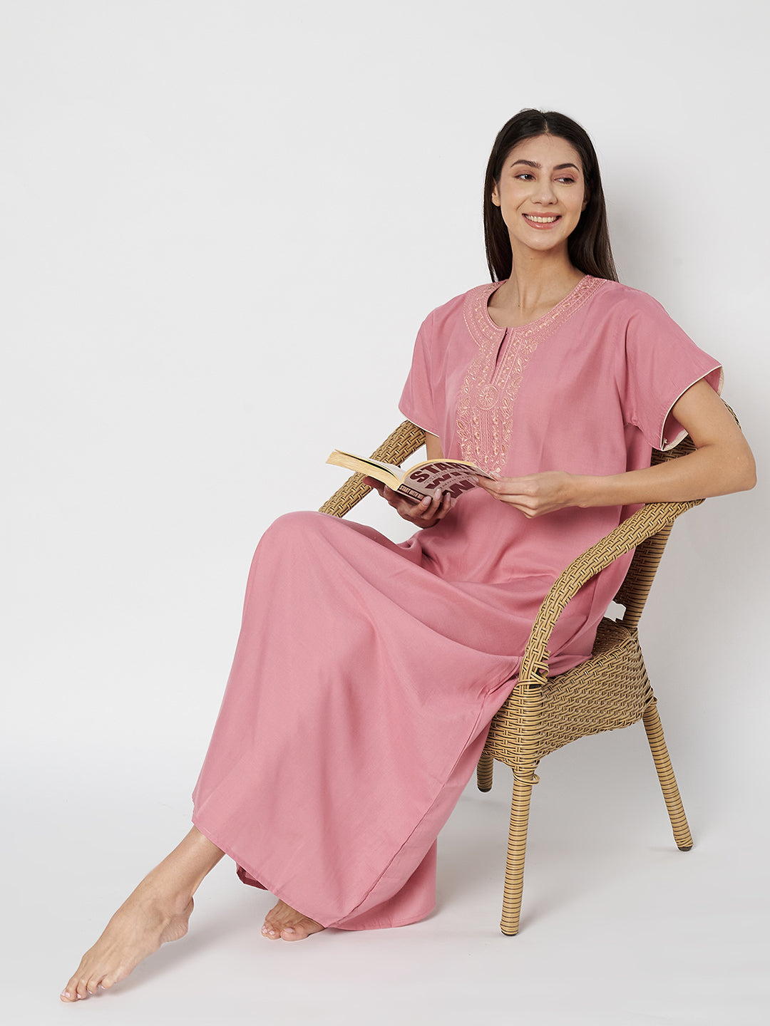 EMBROIDERED NIGHTGOWN