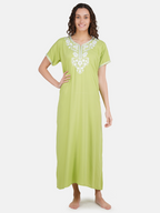 White Six Floral Embroidered Nightgown