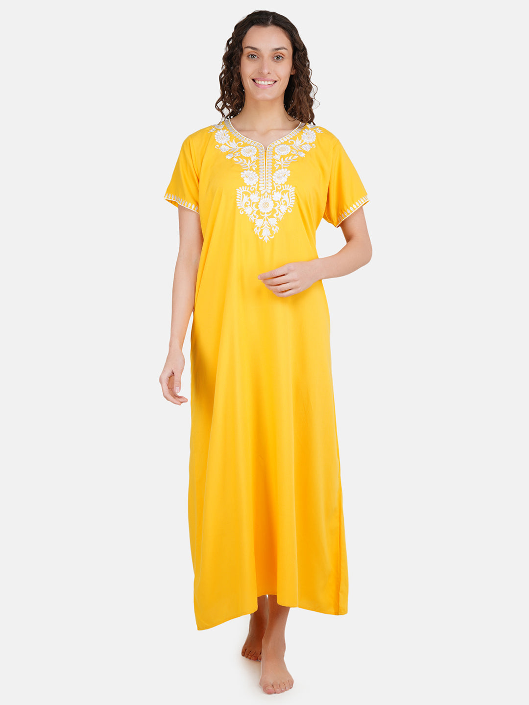 White Six Floral Embroidered Nightgown