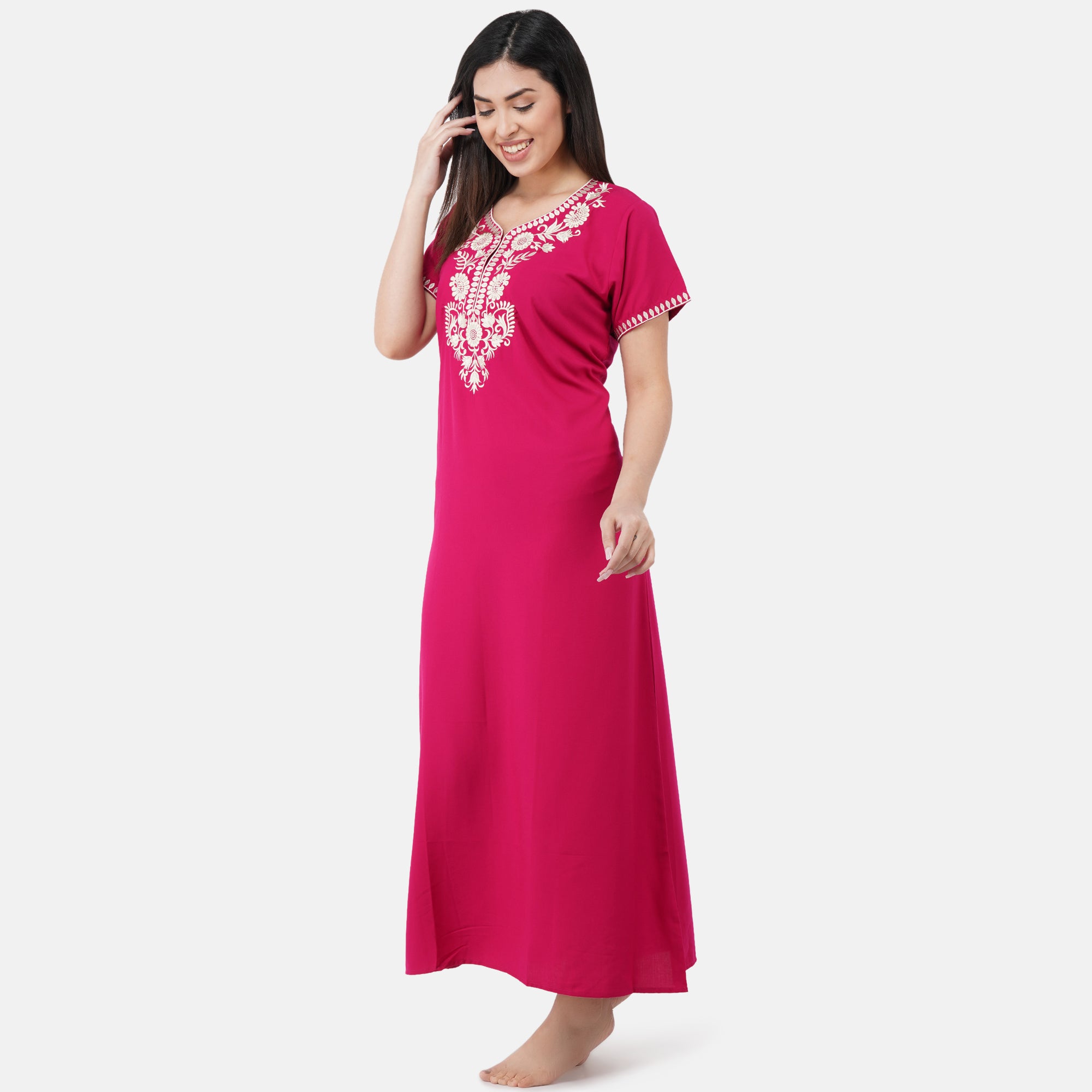 White Six Floral Embroidered Nightgown