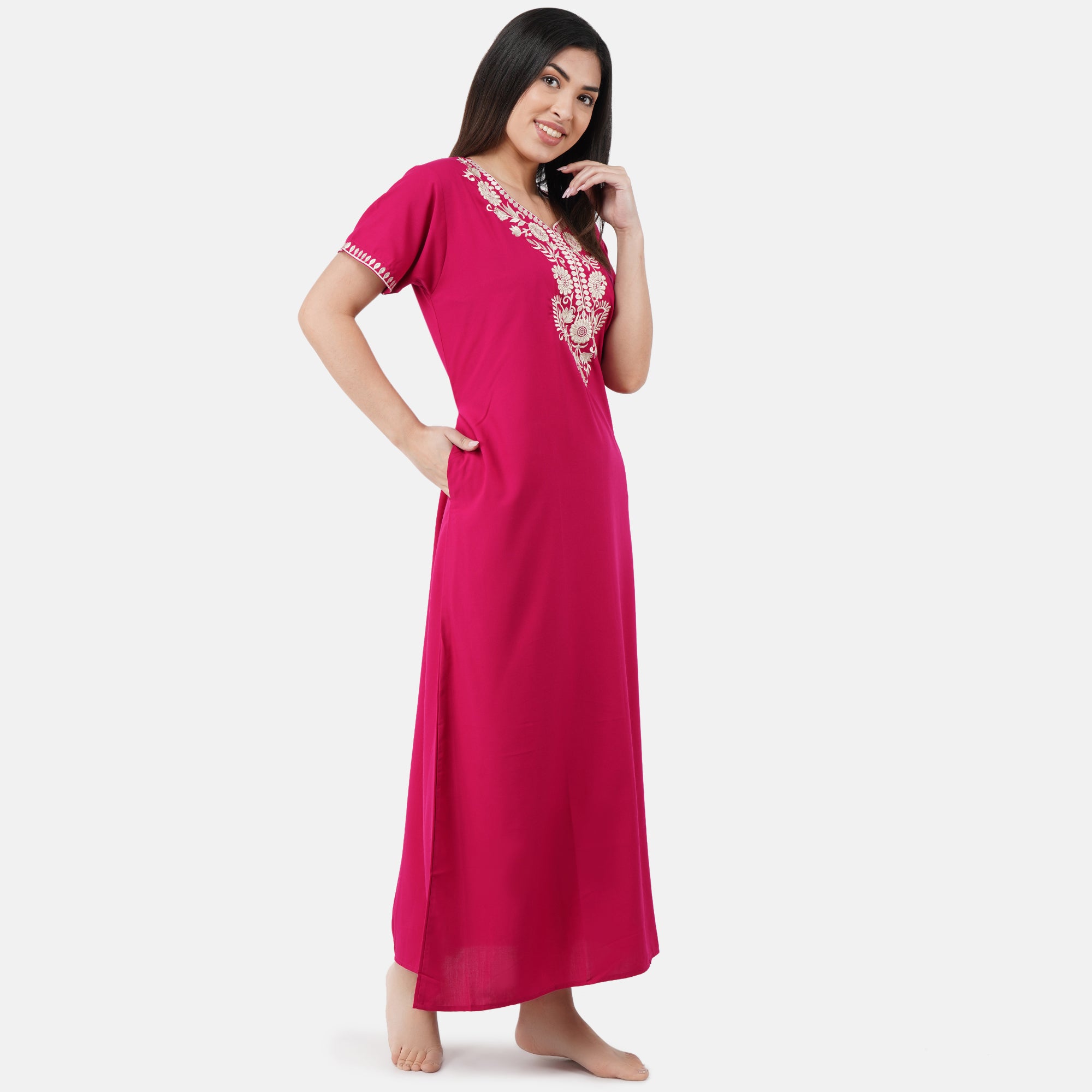 White Six Floral Embroidered Nightgown