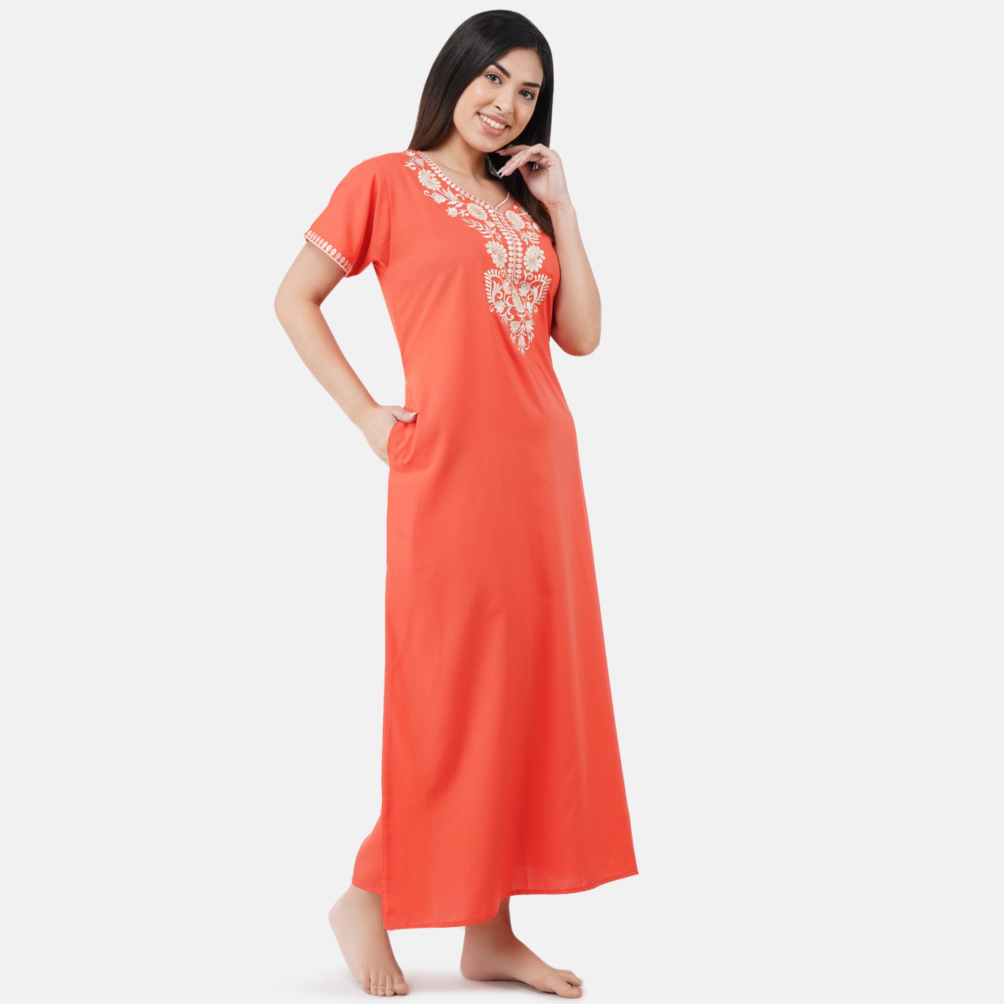 White Six Floral Embroidered Nightgown