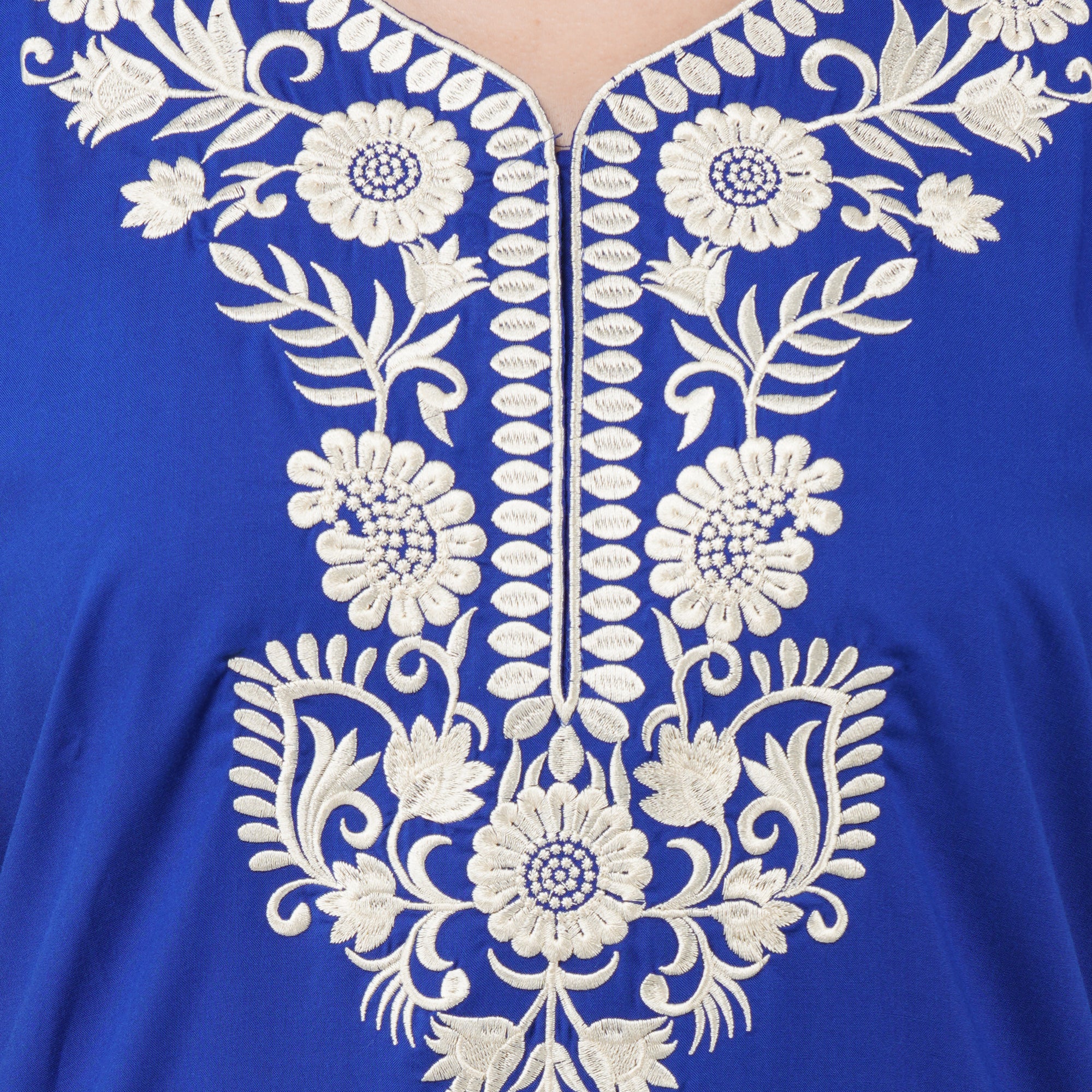 White Six Floral Embroidered Nightgown