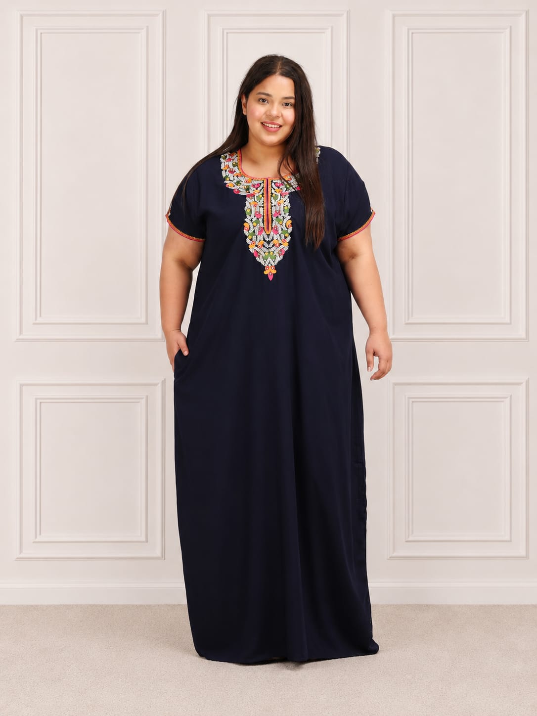 Abhlaline contrast Embroidered Nightgown
