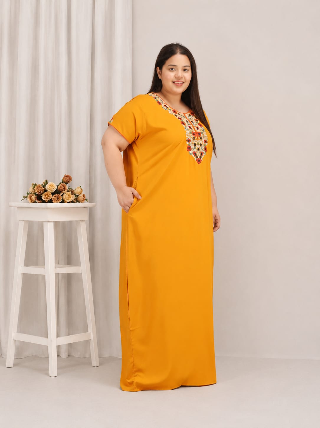 Flowerline Contrast Embroidered Nightgown Secondary image