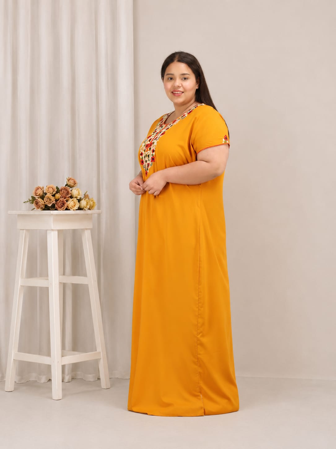 Flowerline Contrast Embroidered Nightgown
