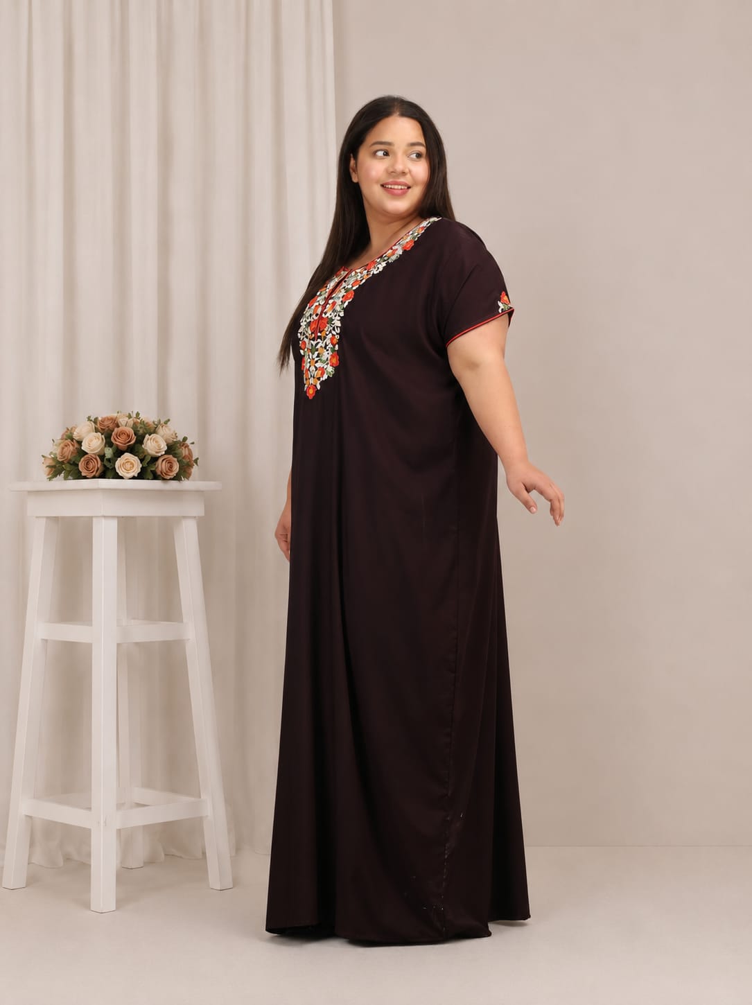 Flowerline Contrast Embroidered Nightgown