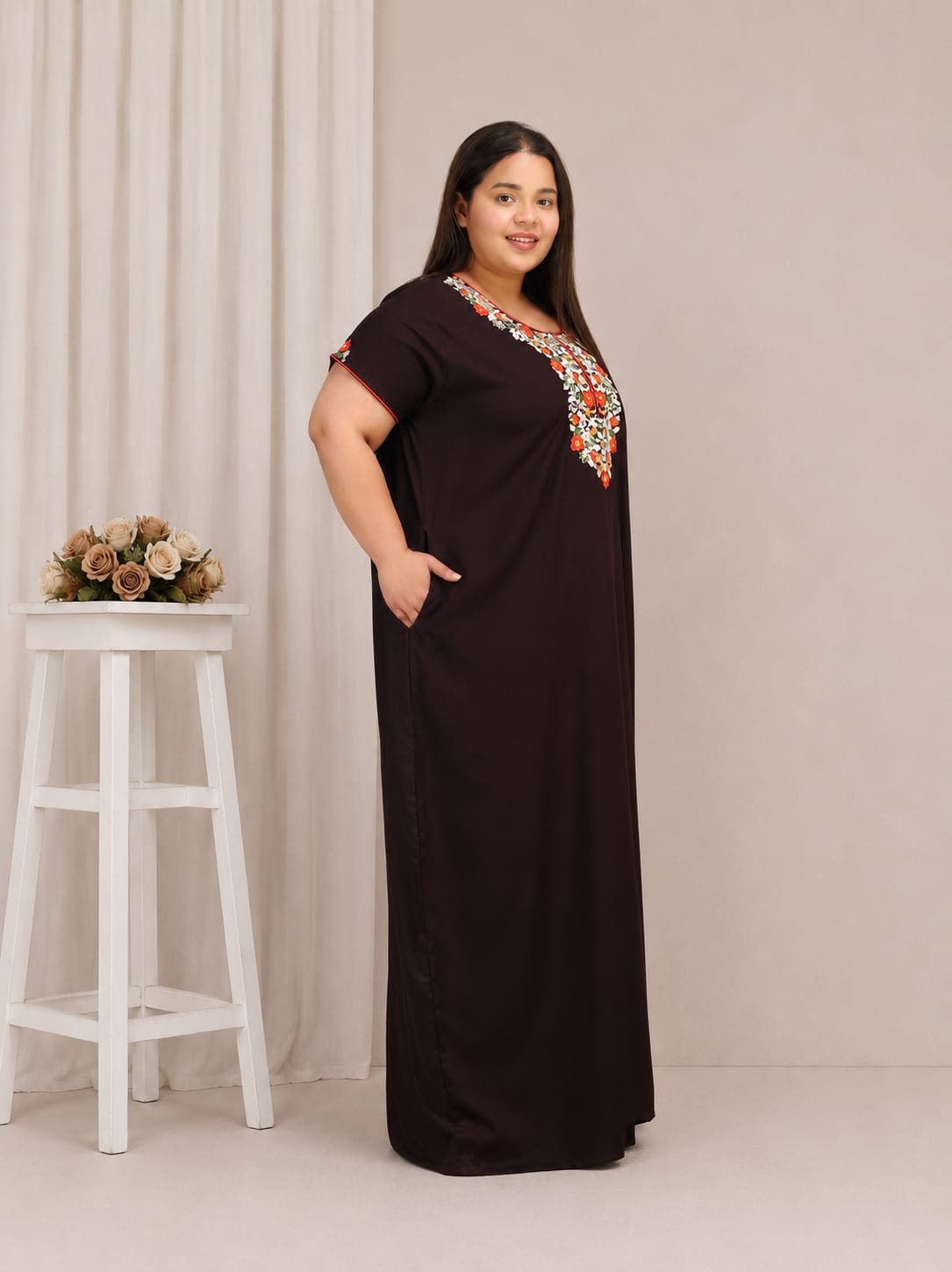 Flowerline Contrast Embroidered Nightgown