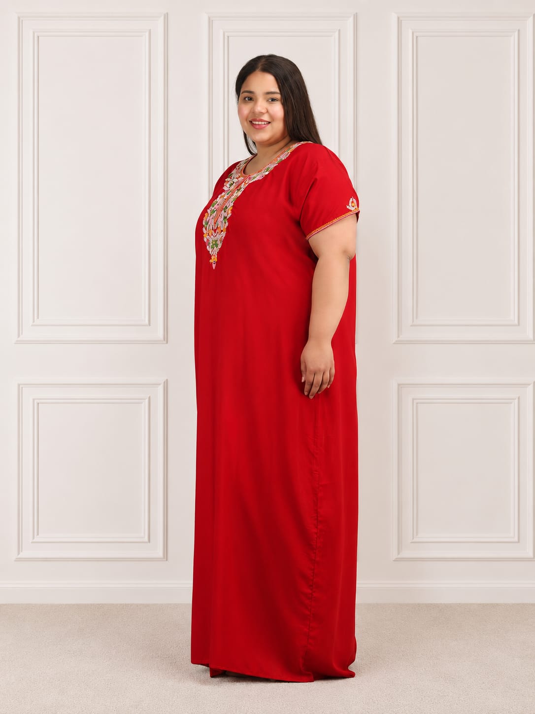 Abhlaline contrast Embroidered Nightgown