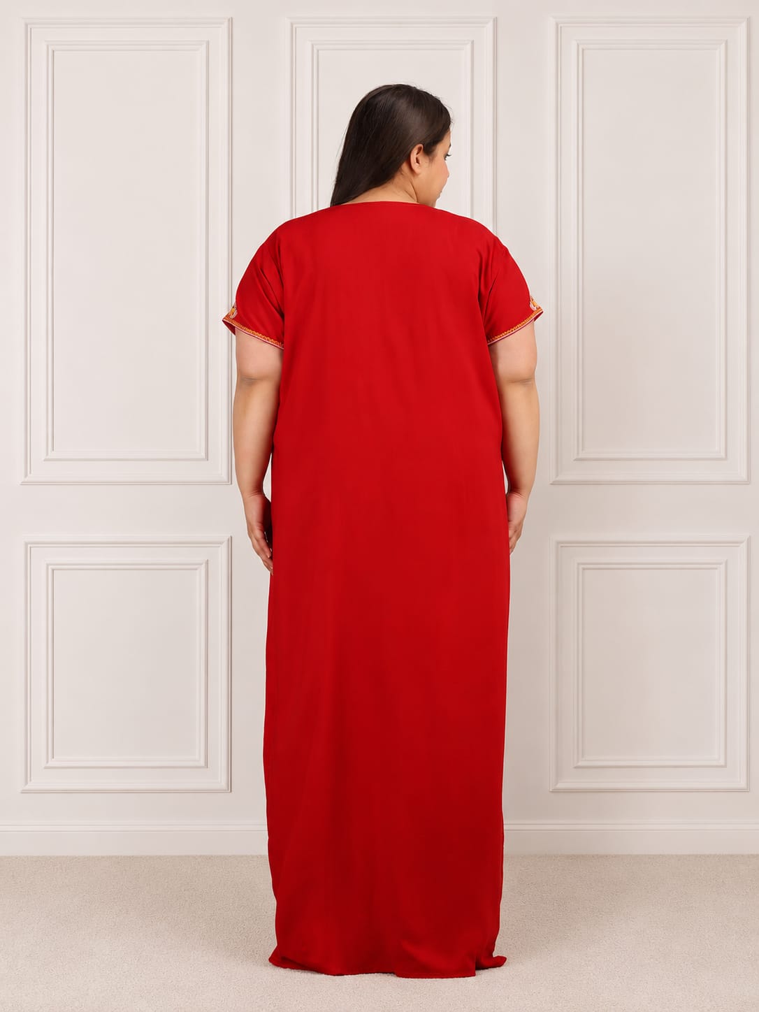 Abhlaline contrast Embroidered Nightgown