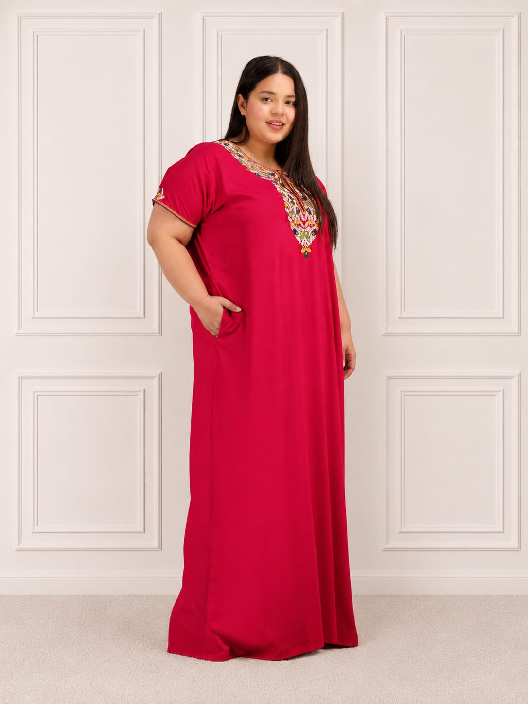 Abhlaline contrast Embroidered Nightgown