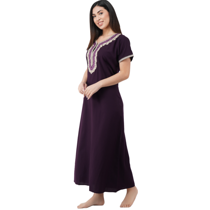 White Contrast Embroidery   Night Gowns